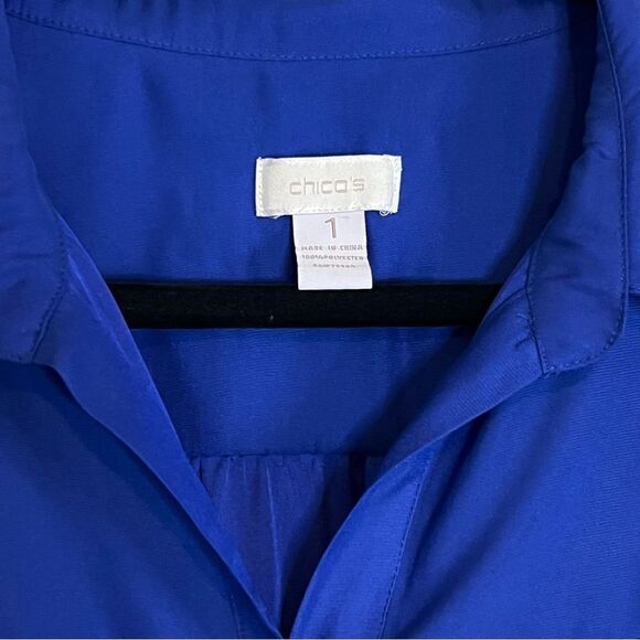 Chicos Top Silky Chic Size 1 (M 8)  Blue Roll-tab Sleeve Button Down Shirt - Picture 2 of 8
